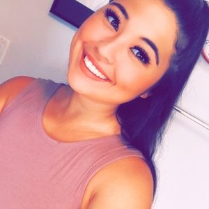 Meet your Posher, Leah